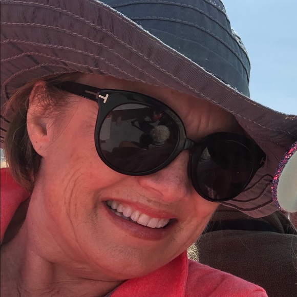 Meet your Posher, Judy - Picture 1 of 4